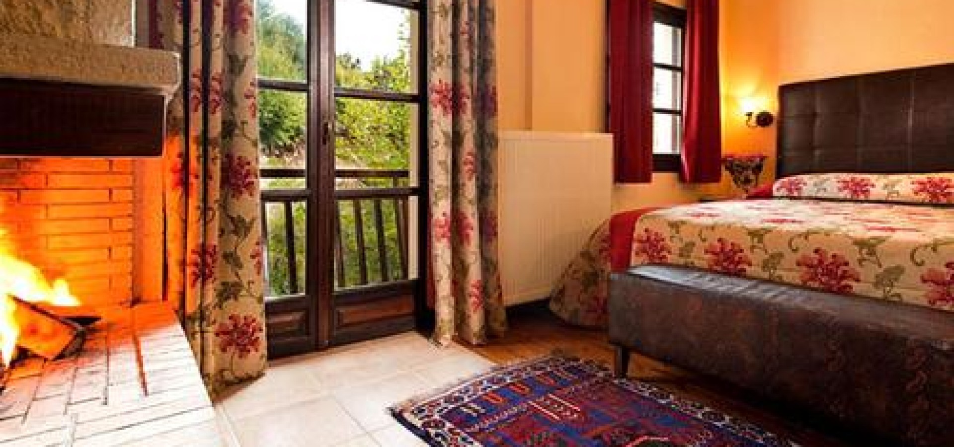 Τέλεια δωμάτια με τζάκι για τα φθινοπωρινά ΣΚ